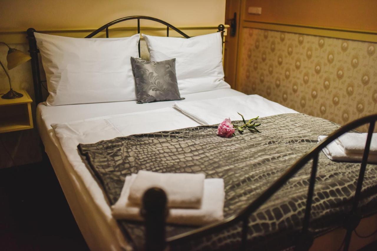 Zamek Kamenny Dvur Otel Kynsperk nad Ohri Dış mekan fotoğraf