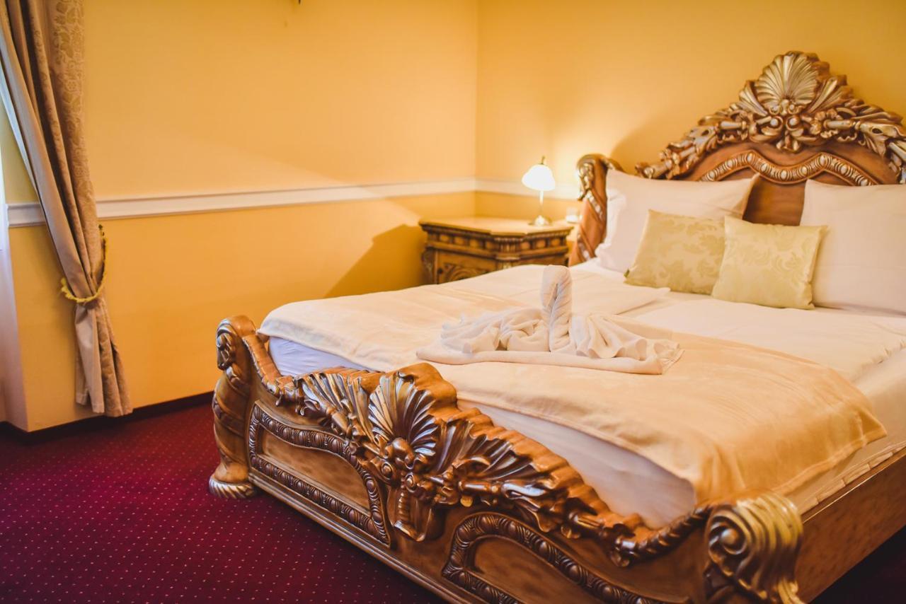 Zamek Kamenny Dvur Otel Kynsperk nad Ohri Dış mekan fotoğraf